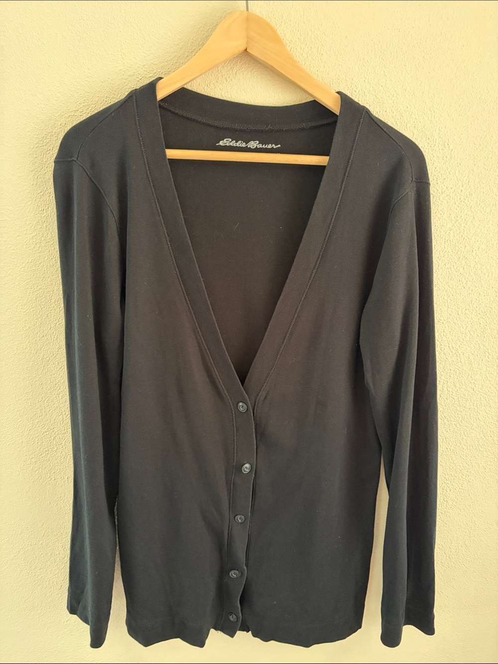 Eddie Bauer cotton v-neck long sleeve cardigan | black | size medium